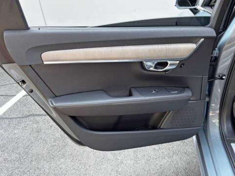 2023 Volvo S90 B6 Plus