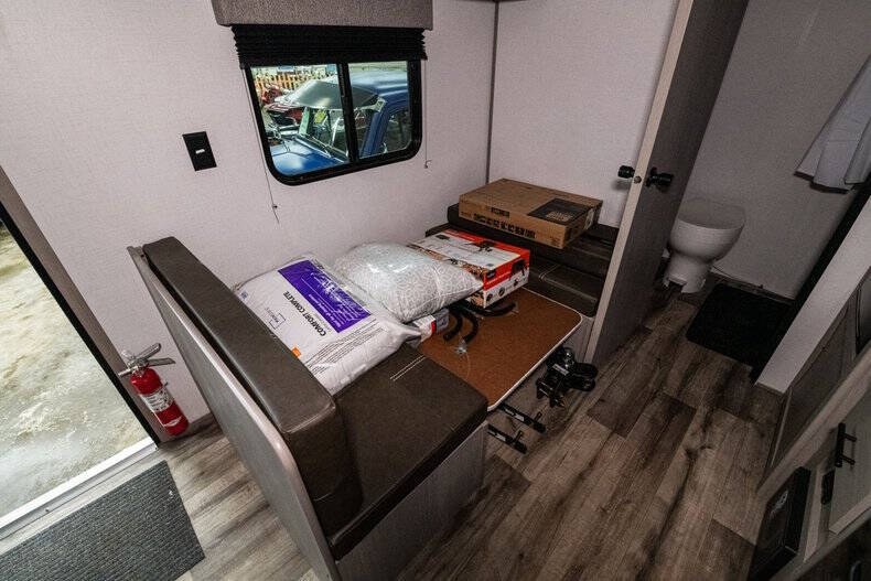 2024 Coleman Dutchman