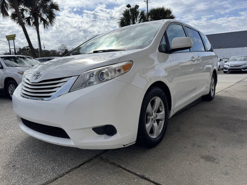 2015 Toyota Sienna LE Mobility 7-Passenger