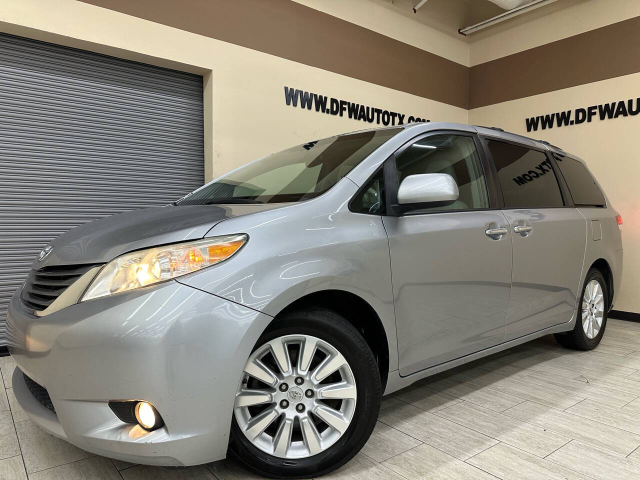 2012 Toyota Sienna for sale at DFW Auto & Services Inc in Fort Worth, TX