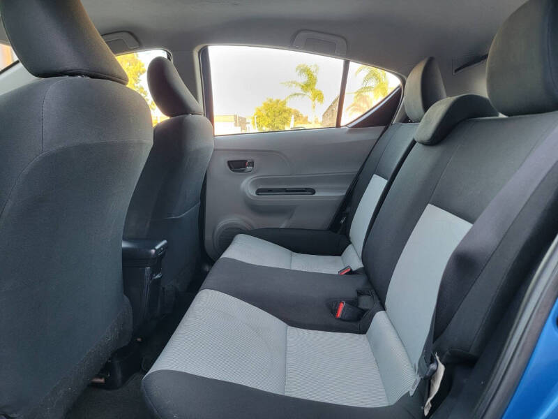 2013 Toyota Prius c Two