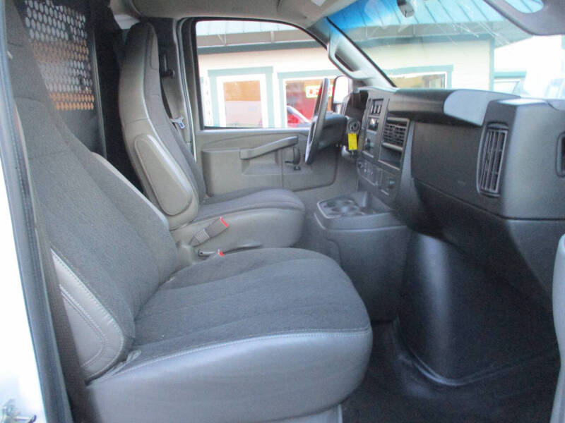 2022 GMC Savana 2500