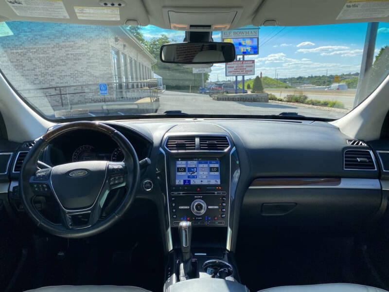 2017 Ford Explorer Platinum
