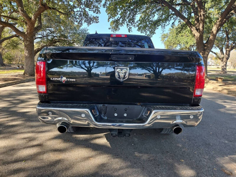 2017 RAM Ram 1500 Pickup Lone Star Silver photo 4