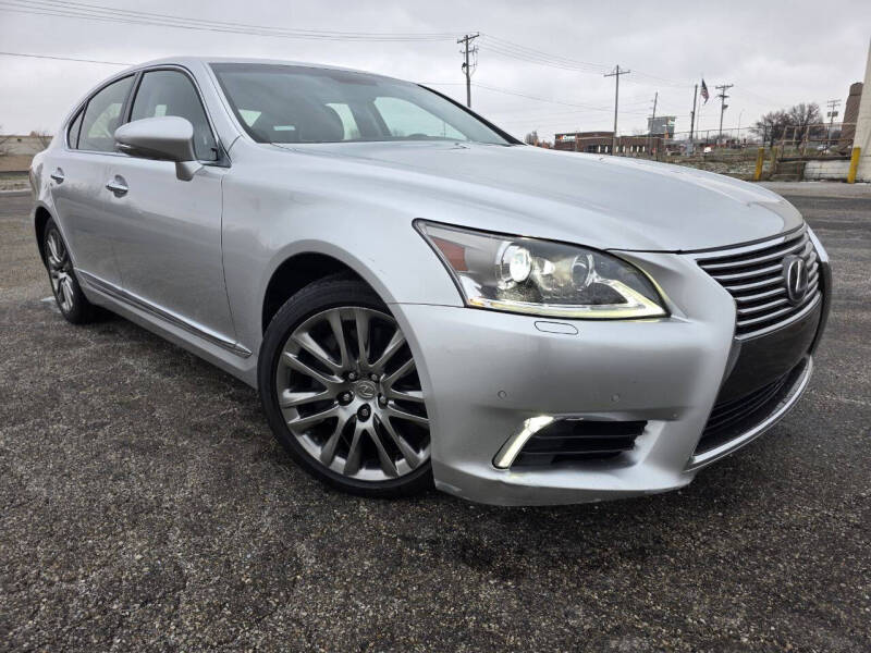 2014 Lexus LS Base's photo
