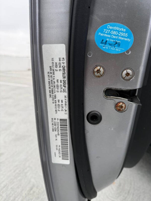 2013 Dodge Challenger SXT Plus