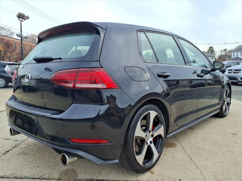 2019 Volkswagen Golf GTI S