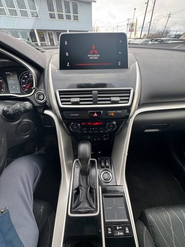 2020 Mitsubishi Eclipse Cross SE