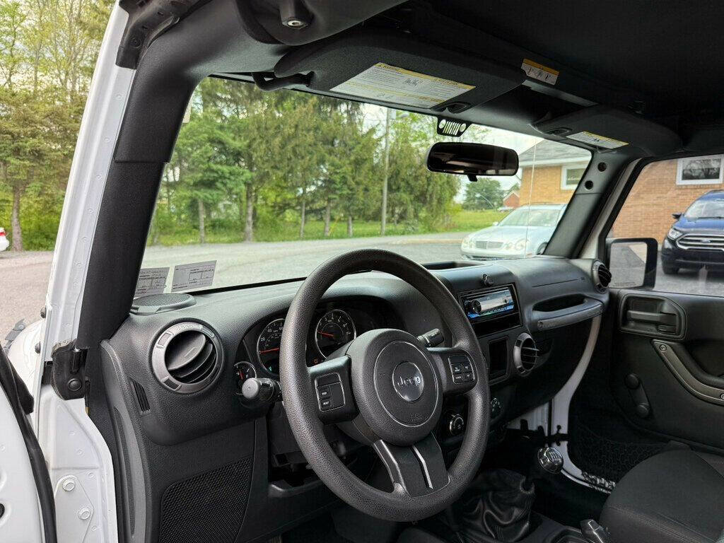 2015 Jeep Wrangler Unlimited 27