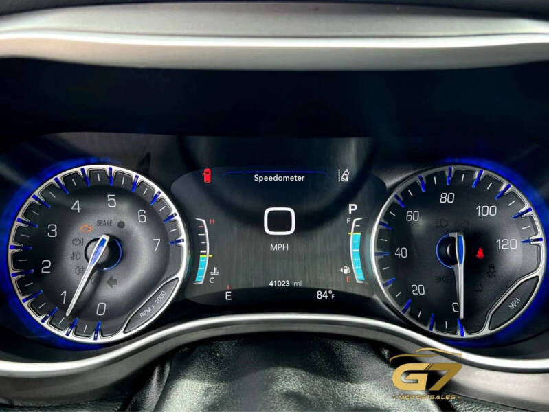 2023 Chrysler Pacifica Touring L