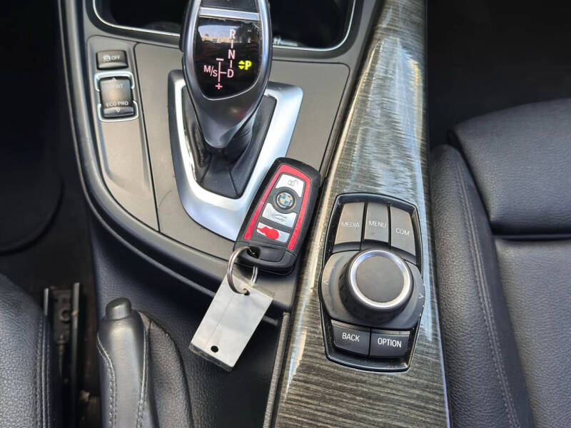 2018 BMW 3 Series 330i