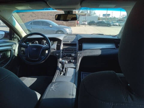 2010 Ford Taurus SEL