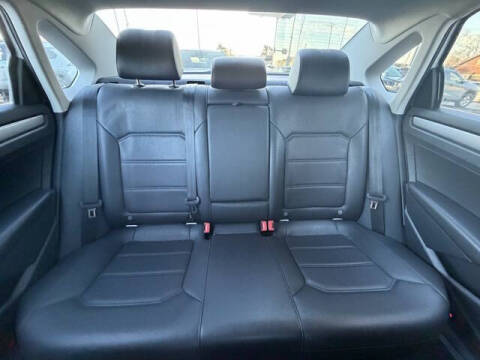 2015 Volkswagen Passat 1.8T Limited Edition