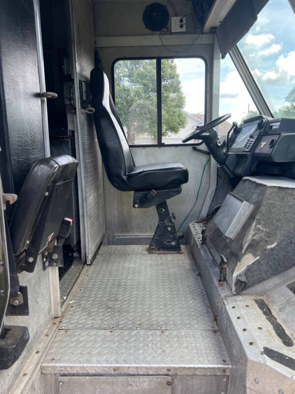 1997 GMC P30 Forward Control Chassis