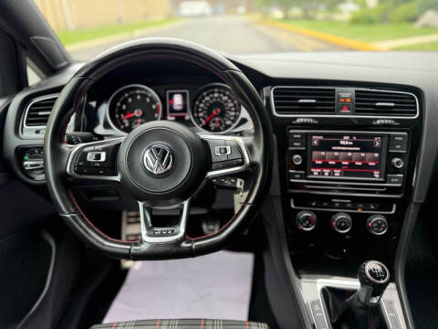 2018 Volkswagen Golf GTI S