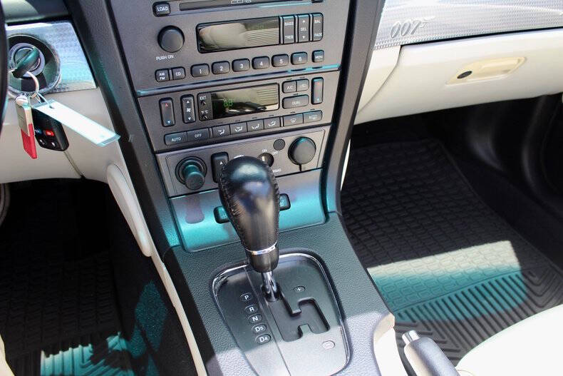 2003 Ford Thunderbird Limited Edition 007
