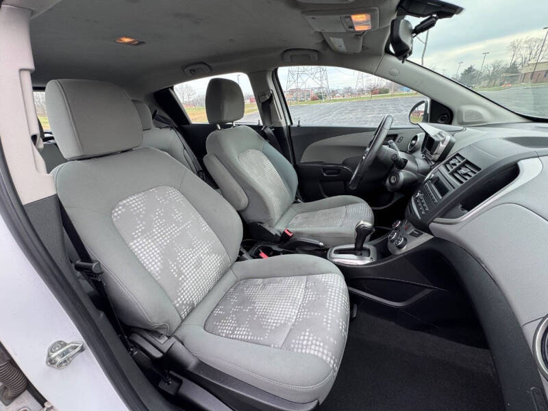 2016 Chevrolet Sonic LS Auto