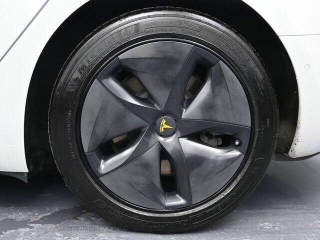 2019 Tesla Model 3 Mid Range