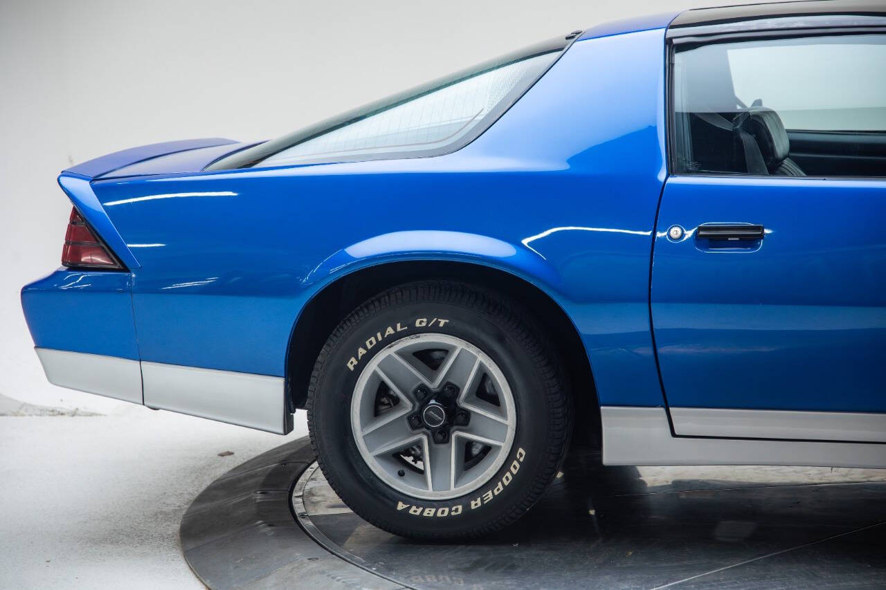 1989 Chevrolet Camaro 8