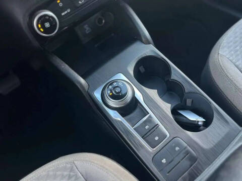2021 Ford Escape SE