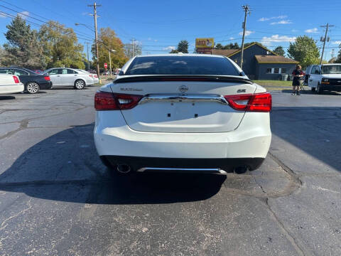 2016 Nissan Maxima 3.5 SR