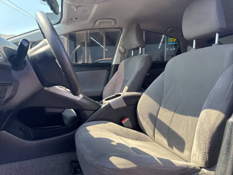 2014 Toyota Prius Four