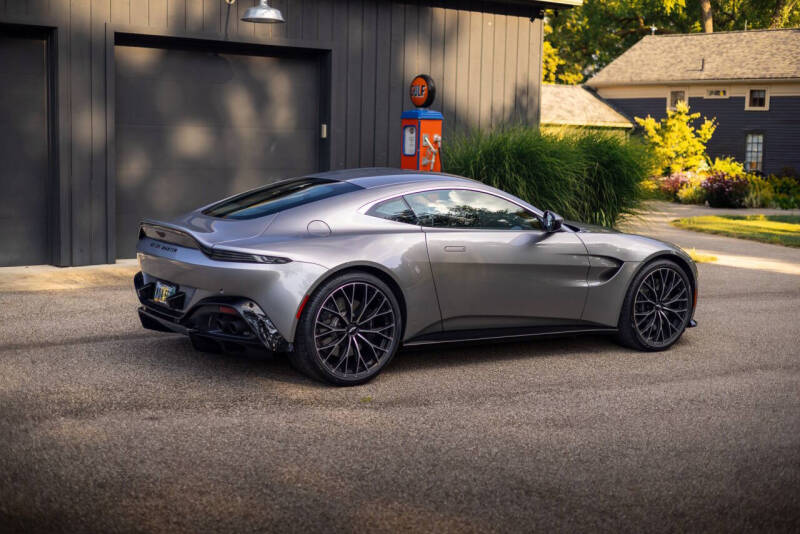 2023 Aston Martin Vantage