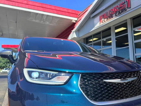 2025 Chrysler Pacifica Plug-In Hybrid Pinnacle