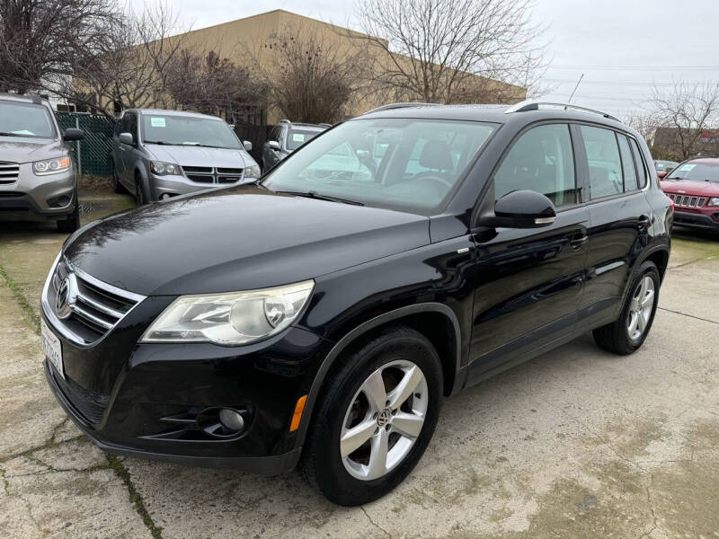 2010 Volkswagen Tiguan for sale at Car Spot Auto Sales in Sacramento CA