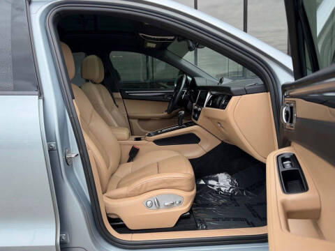 2022 Porsche Macan