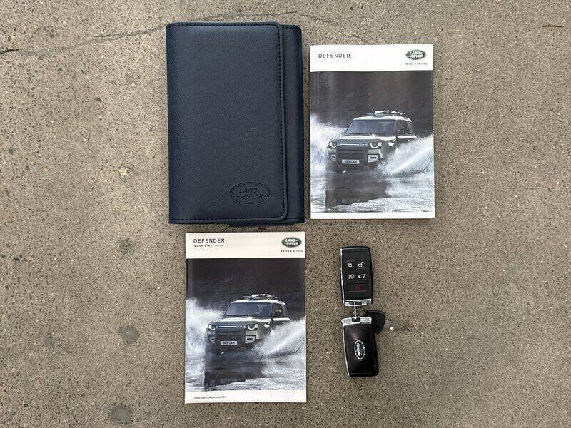 2021 Land Rover Defender 110 SE