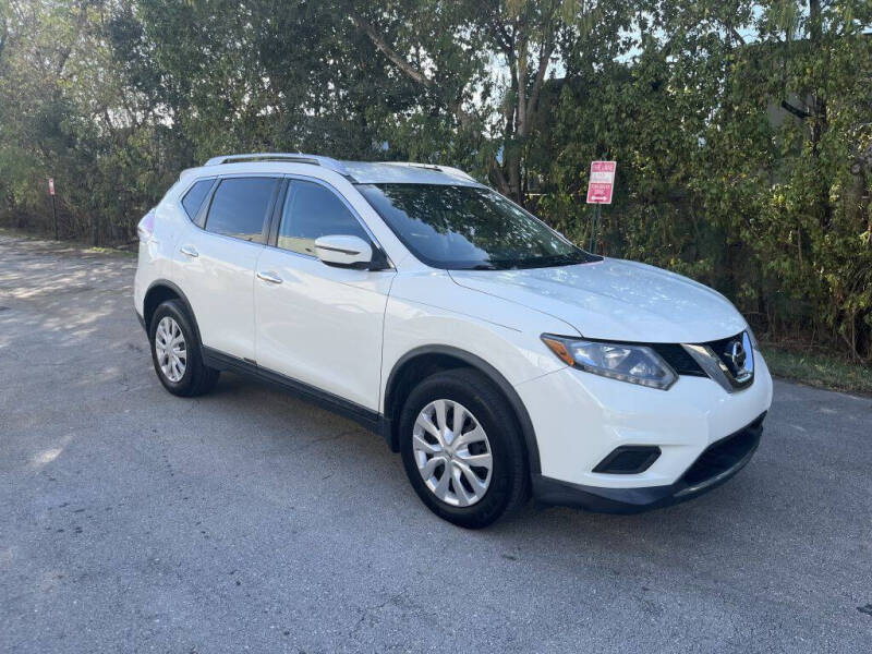 Nissan Rogue's photo