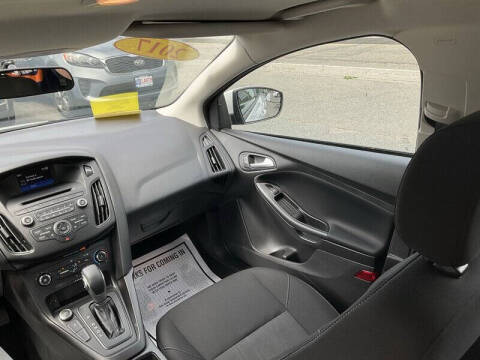 2017 Ford Focus SE