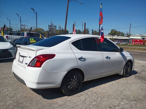 2015 Nissan Versa 1.6 SV