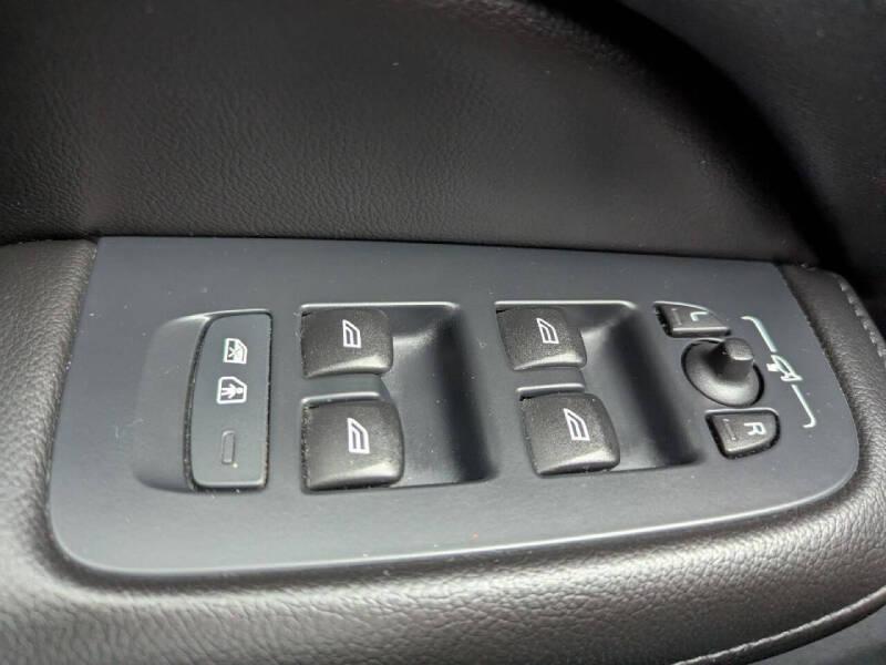 2022 Volvo S60 B5 Momentum