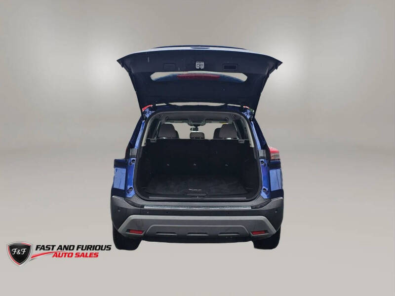 2021 Nissan Rogue SV