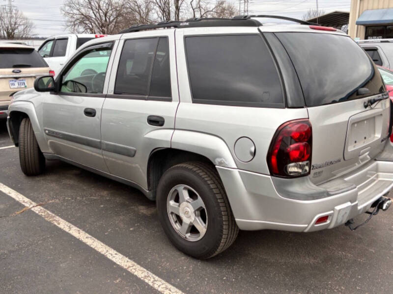 2004 Chevrolet TrailBlazer LS's photo