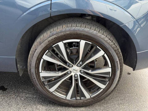 2023 Volvo XC60 B5 Plus Dark Theme