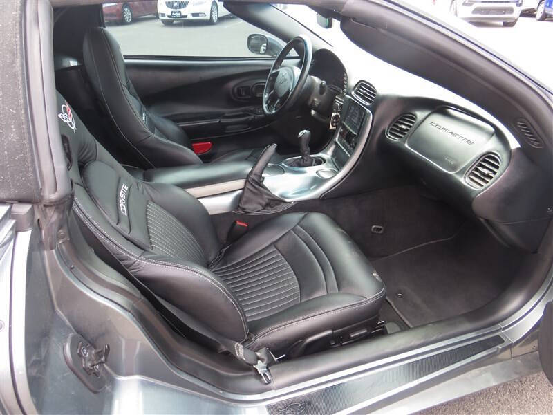 2004 Chevrolet Corvette