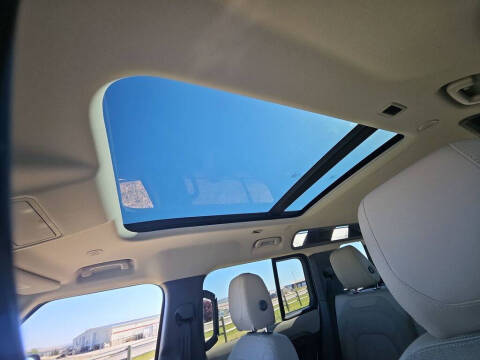 2020 Land Rover Defender 110 SE