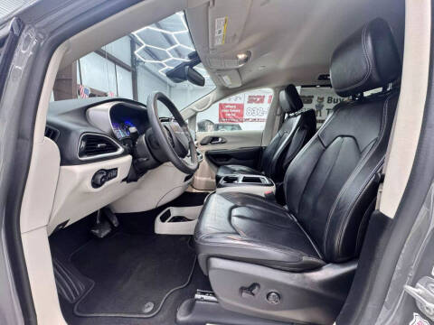 2022 Chrysler Pacifica Touring L