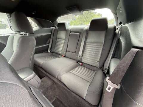 2013 Dodge Challenger SXT