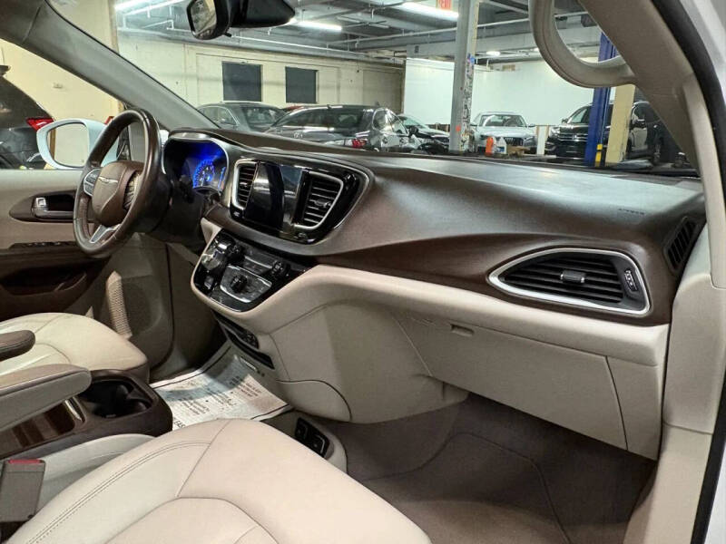 2017 Chrysler Pacifica