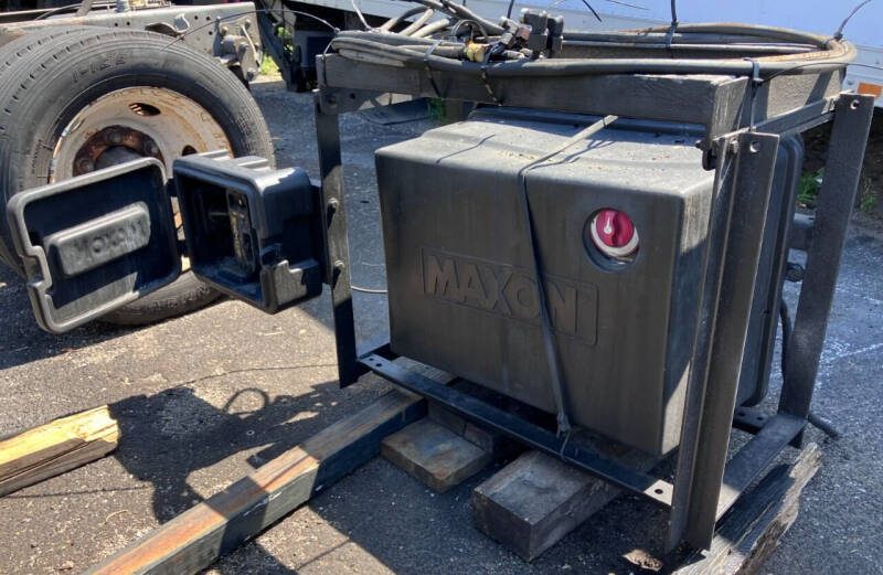 Maxon Rail Liftgate