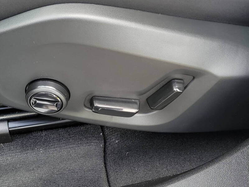 2026 Volvo XC60 B5 Core