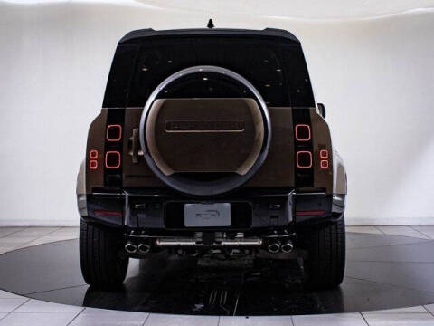 2025 Land Rover Defender 110 P500 X-Dynamic SE