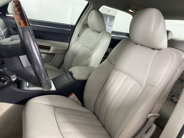 2005 Chrysler 300 C