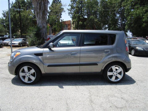 2010 Kia Soul +