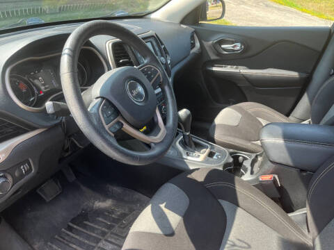 2016 Jeep Cherokee Sport
