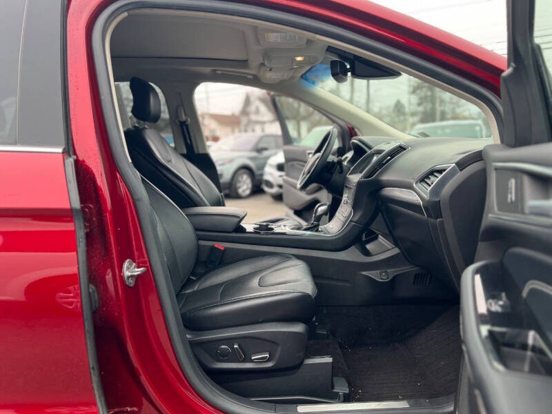 2017 Ford Edge Titanium